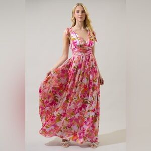 Sugarlips Abigal Floral Descanso
Pleated Maxi Dress Size Large